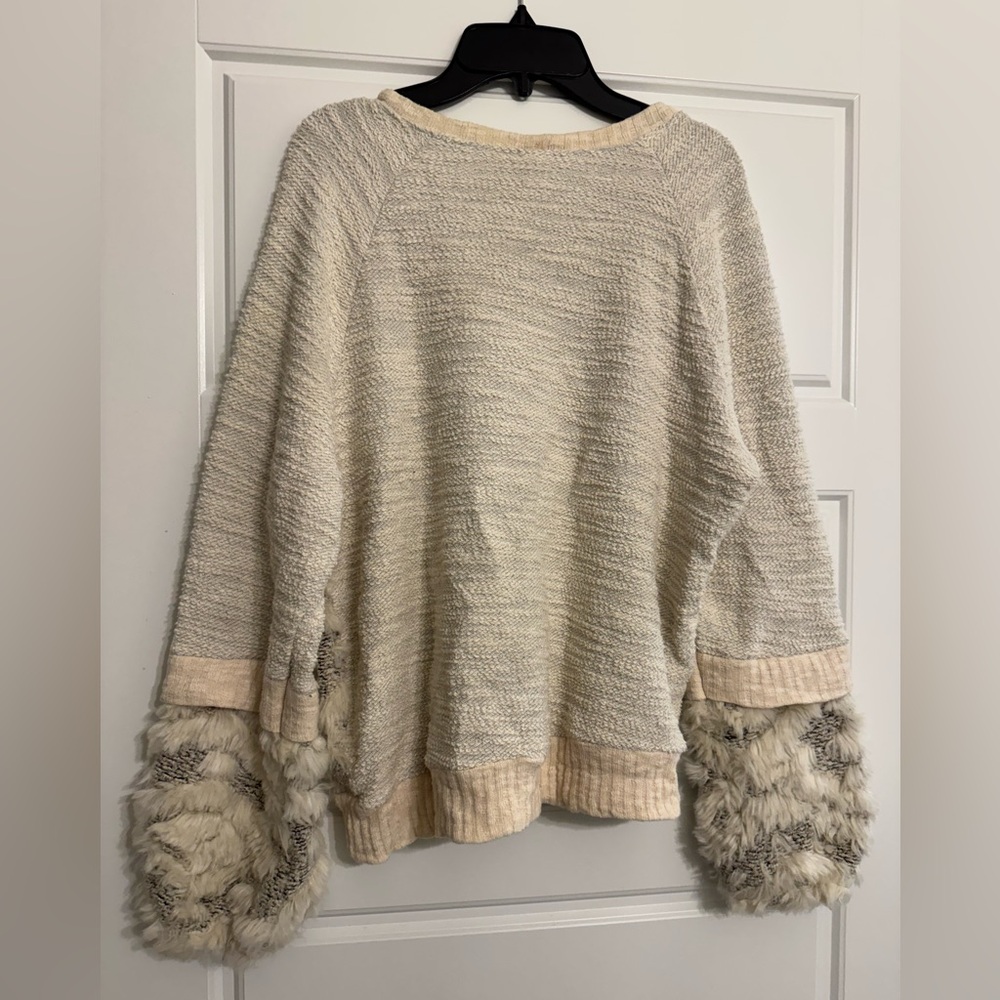 Amadi Anthropologie Women’s Sweater Large Textured Faux Fur Cream Neutral - Picture 2 of 8